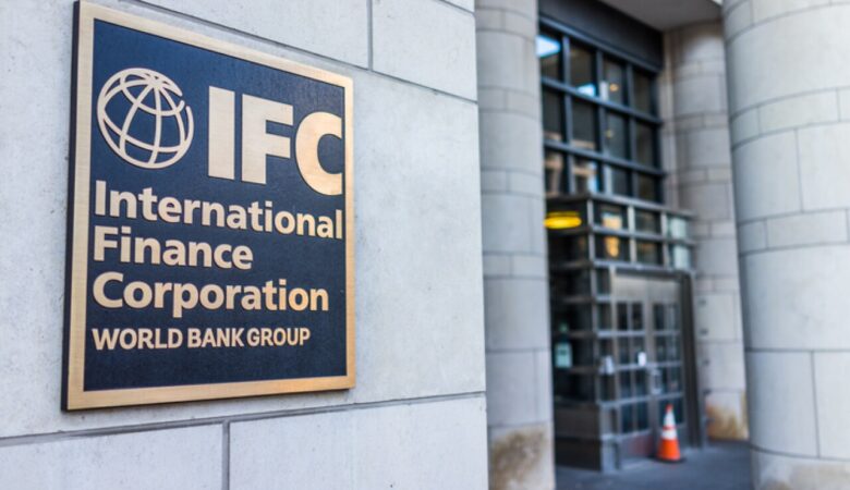 Banco Mundial logra récord de 56,000 mdd en inversiones CFI