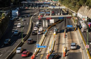 Hacienda quita los subsidios a gasolina y diésel para las vacaciones